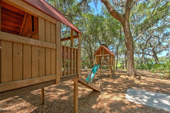 5705 Village Center Dr, House other with 4 bedrooms, 3 bathrooms and null parking in Lithia FL | Image 54