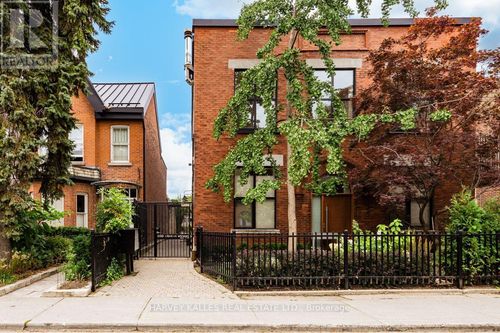 7-200 Clinton St, Toronto, ON, M6G2Y5 | Card Image