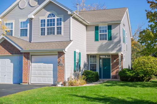 7400 Grandview Ct, Carpentersville, IL, 60110-3403 | Card Image