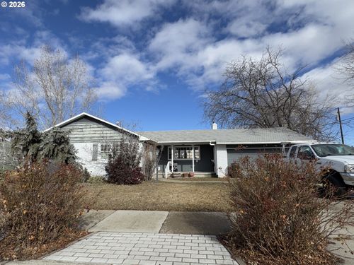 800 Park St, Baker City, OR, 97814-1625 | Card Image