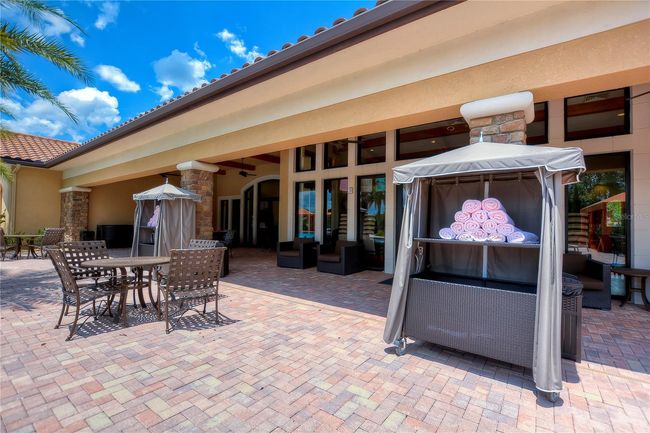8433 Alberata Vista Dr, House other with 2 bedrooms, 2 bathrooms and null parking in Tampa FL | Image 68