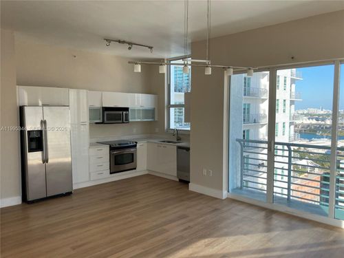 2112-133 Ne 2nd Ave, Miami, FL, 33132-2915 | Card Image