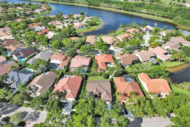 730 Bayside Ln, House other with 4 bedrooms, 3 bathrooms and null parking in Weston FL | Image 59