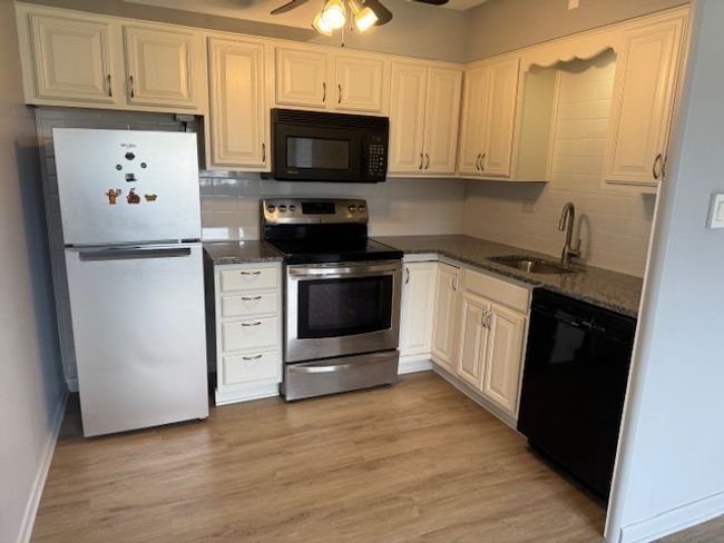 APT-2L - 9551 S Kedzie Ave, Condo with 2 bedrooms, 1 bathrooms and 2 parking in Evergreen Park IL | Image 5