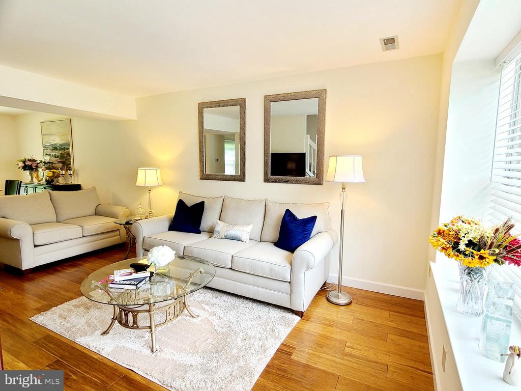 Residential Lease in CHERRY HILL 4