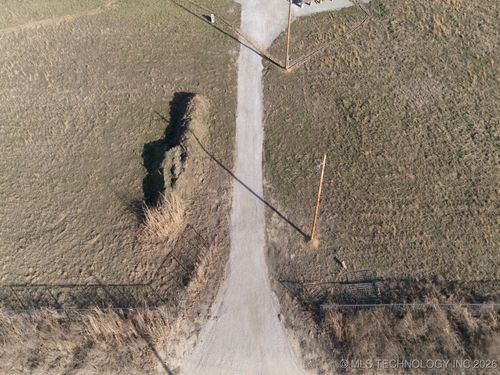1940 N 240 Rd, Mounds, OK, 74047-4382 | Card Image