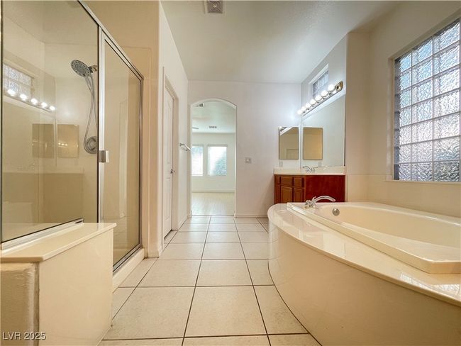 1581 Boundary Peak Way, House other with 5 bedrooms, 3 bathrooms and null parking in Las Vegas NV | Image 25