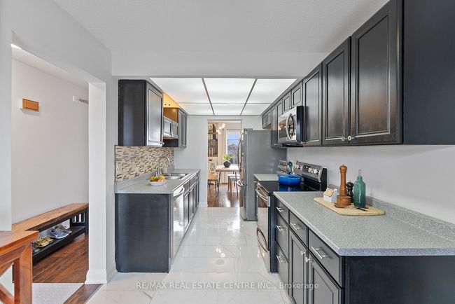 82 Simmons Blvd, House other with 3 bedrooms, 2 bathrooms and 4 parking in Brampton ON | Image 14