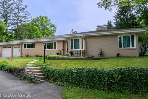8 Windycrest Dr, Patterson Hts, PA, 15010-3041 | Card Image