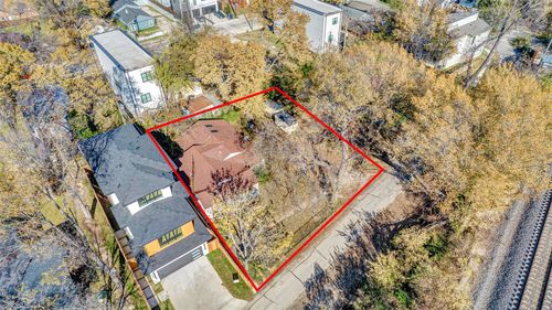 917 Walkway St, Dallas, TX, 75212-5336 | Card Image