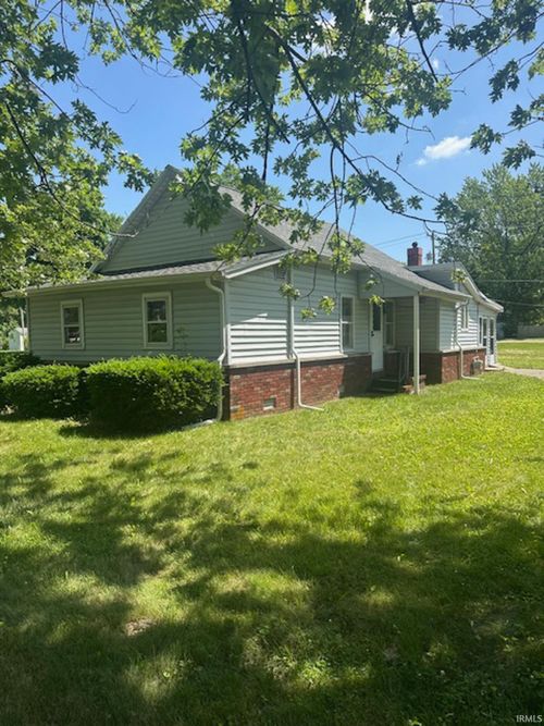 111 Hendricks St, Warren, IN, 46792-9279 | Card Image