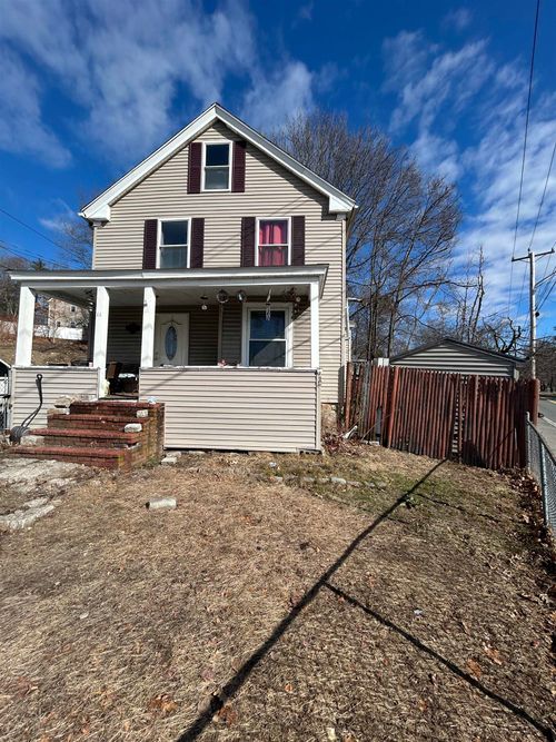 11 Millville St, Salem, NH, 03079-2672 | Card Image