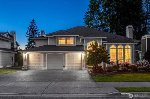 7421 W Country Club Dr, Arlington, WA, 98223-5935 | Card Image