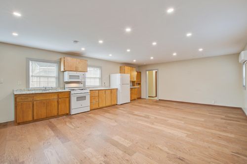 198 Nassau St, Charleston, SC, 29403-5062 | Card Image