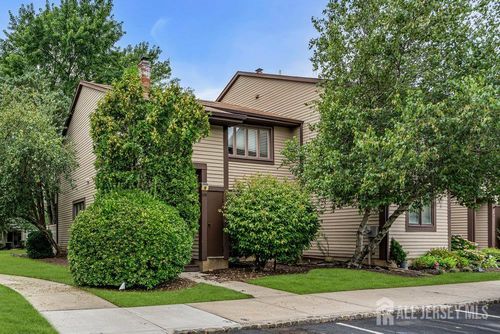 10 Chelsea Ct, Parlin, NJ, 08859-2317 | Card Image