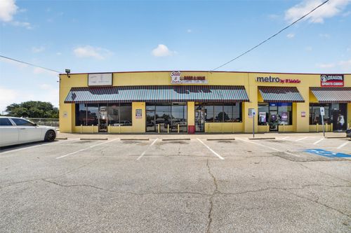 4018 W Camp Wisdom Road, Dallas, TX, 75237 | Card Image