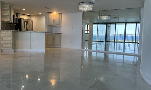 ph209-5600 N Flagler Dr, West Palm Beach, FL, 33407-2648 | Card Image