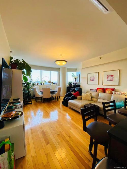 apt-18c-133-38 Sanford Ave, Flushing, NY, 11355-3975 | Card Image