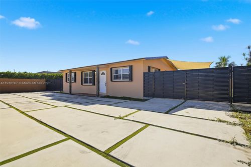 4260 Nw 169th Ter, Miami Gardens, FL, 33055-4429 | Card Image