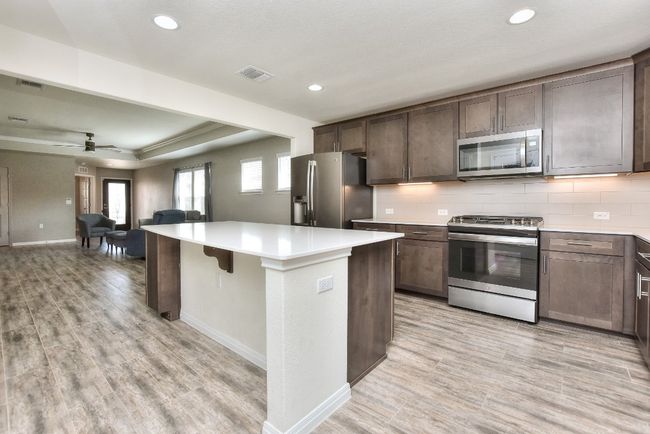 SS modern appliances. | Image 17