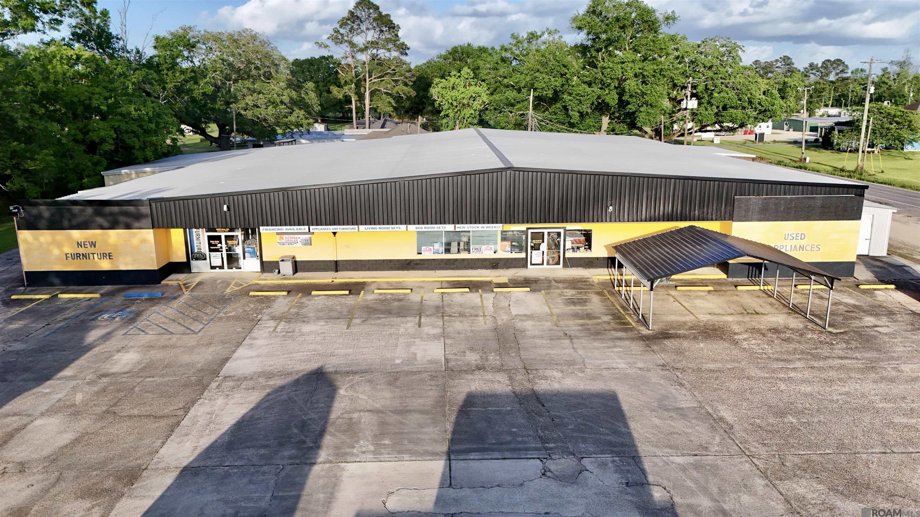Commercial Sale in St Amant 5