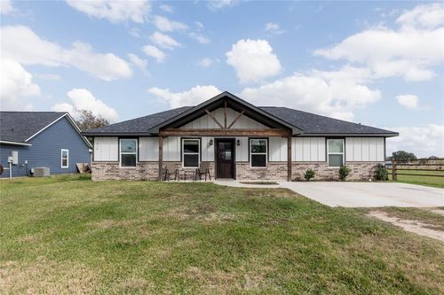 418 East Street, East Bernard, TX, 77435 | Card Image