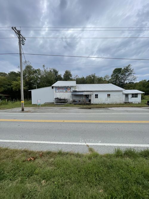 17366 Clay County Hwy, Red Boiling Springs, TN, 37150-7215 | Card Image