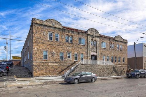 3035 Harrison St, Kansas City, MO, 64109-1468 | Card Image