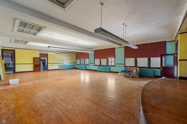 Music room with stage | Image 46