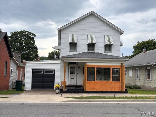906 Georgia St, Louisiana, MO, 63353-1812 | Card Image