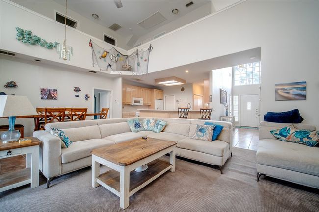 15349 Key Largo Ct, House other with 3 bedrooms, 3 bathrooms and null parking in Corpus Christi TX | Image 6