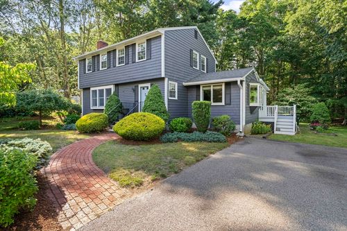 8 Joanne Dr, Hanson, MA, 02341 | Card Image