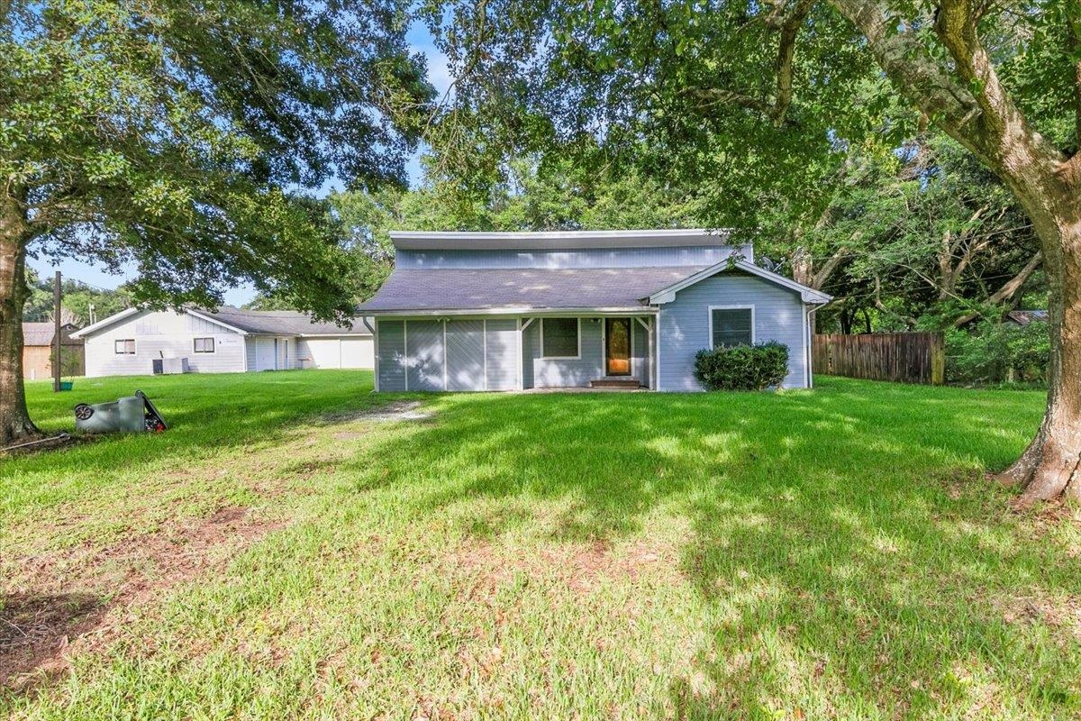 Diamond Ave, Port Arthur, TX 77640