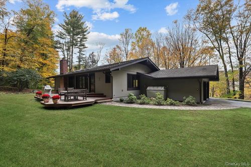 20 Faraway Rd, North Castle, NY, 10504-1214 | Card Image