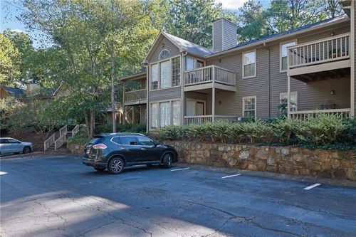 2401 Country Park Dr Se, Smyrna, GA, 30080-8272 | Card Image