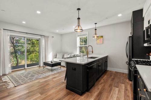 4-19 W Tremlett St, Boston, MA, 02124-5155 | Card Image
