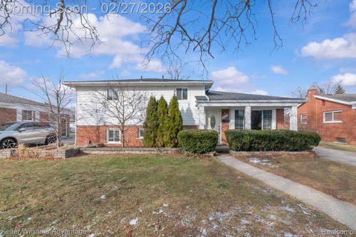 39110 Orangelawn St, Livonia, MI, 48150-4536 | Card Image