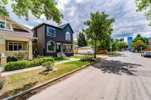 812 1 St Nw, Calgary, AB, T2M2R7 | Card Image