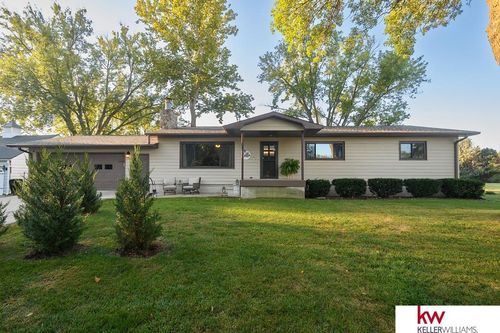 803 6th St, Edgar, NE, 68935-3209 | Card Image