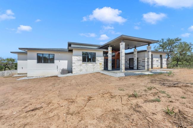 6507 Ranch Road 962 W, House other with 4 bedrooms, 5 bathrooms and null parking in Round Mountain TX | Image 7