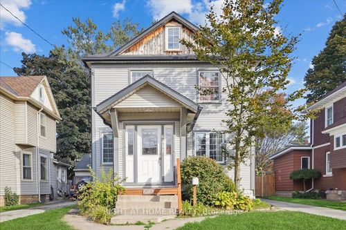 6311 Barker St, Niagara Falls, ON, L2G1Y6 | Card Image