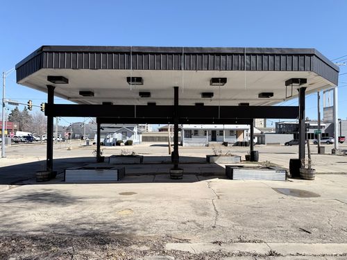 220 N Galena Ave, FREEPORT, IL, 61032-4006 | Card Image