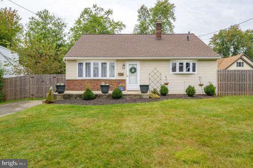238 Pennbrook Ave, LANSDALE, PA, 19446-3211 | Card Image