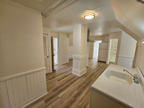 apt-3-227 Rockingham St, Bellows Falls, VT, 05101-2201 | Card Image