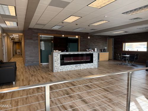 329 Main Street N, Watford City, ND, 58854 | Card Image