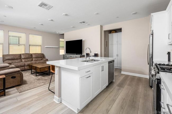 1682 Carol Lee Ln, House other with 3 bedrooms, 3 bathrooms and 4 parking in Escondido CA | Image 11