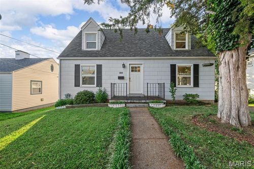 8506 Mathilda Ave, Saint Louis, MO, 63123-3616 | Card Image