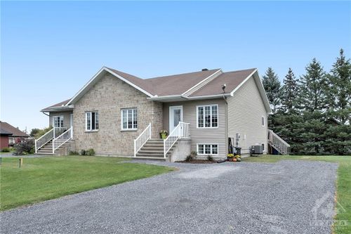 6 Telegraph Cres, Alfred, ON, K0B1A0 | Card Image
