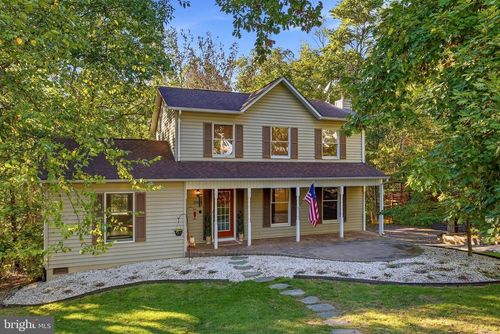 324 Overlook Dr, CROSS JUNCTION, VA, 22625-2450 | Card Image