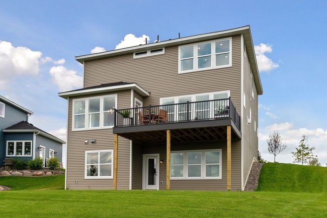 Rear exterior view-model home | Image 28
